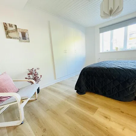Aday - Charming In The Pedestrian Street Of Apartment Frederikshavn